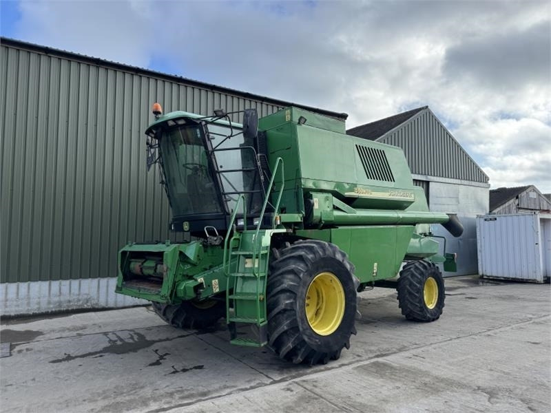 John Deere John Deere 1550 WTS c/w 620R Header - Đính kèm máy gặt: hình 3 John Deere John Deere 1550 WTS c/w 620R Header - Đính kèm máy gặt: hình 3