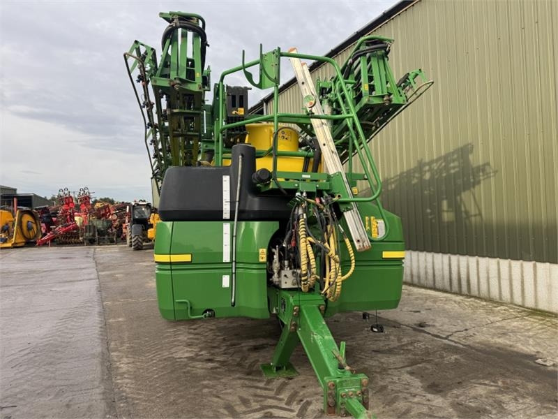 John Deere R952i PowrSpray Trailed Sprayer - Máy xịt gắn trên máy cày: hình 3 John Deere R952i PowrSpray Trailed Sprayer - Máy xịt gắn trên máy cày: hình 3