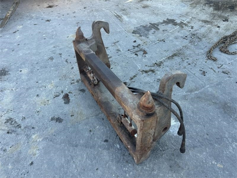 Kramer to Pin and Cone Adaptor Plate - Máy xúc bánh xích: hình 2 Kramer to Pin and Cone Adaptor Plate - Máy xúc bánh xích: hình 2