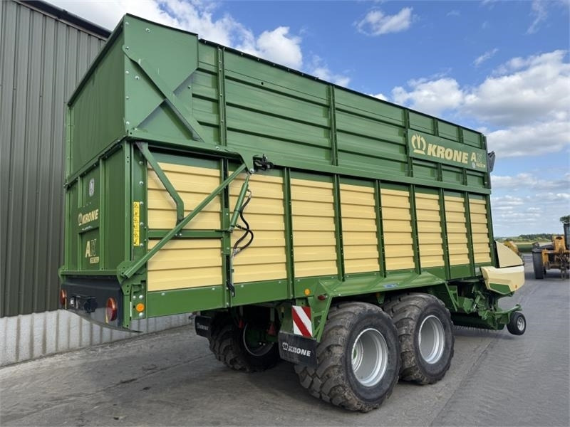 Krone Krone AX 310 HL Forage Wagon - Xe kéo tự chất hàng: hình 2 Krone Krone AX 310 HL Forage Wagon - Xe kéo tự chất hàng: hình 2