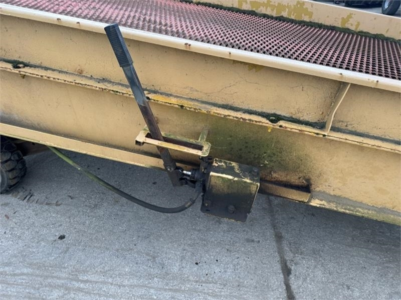 Loading Ramp Loading Ramp - Đường dốc di động: hình 3 Loading Ramp Loading Ramp - Đường dốc di động: hình 3