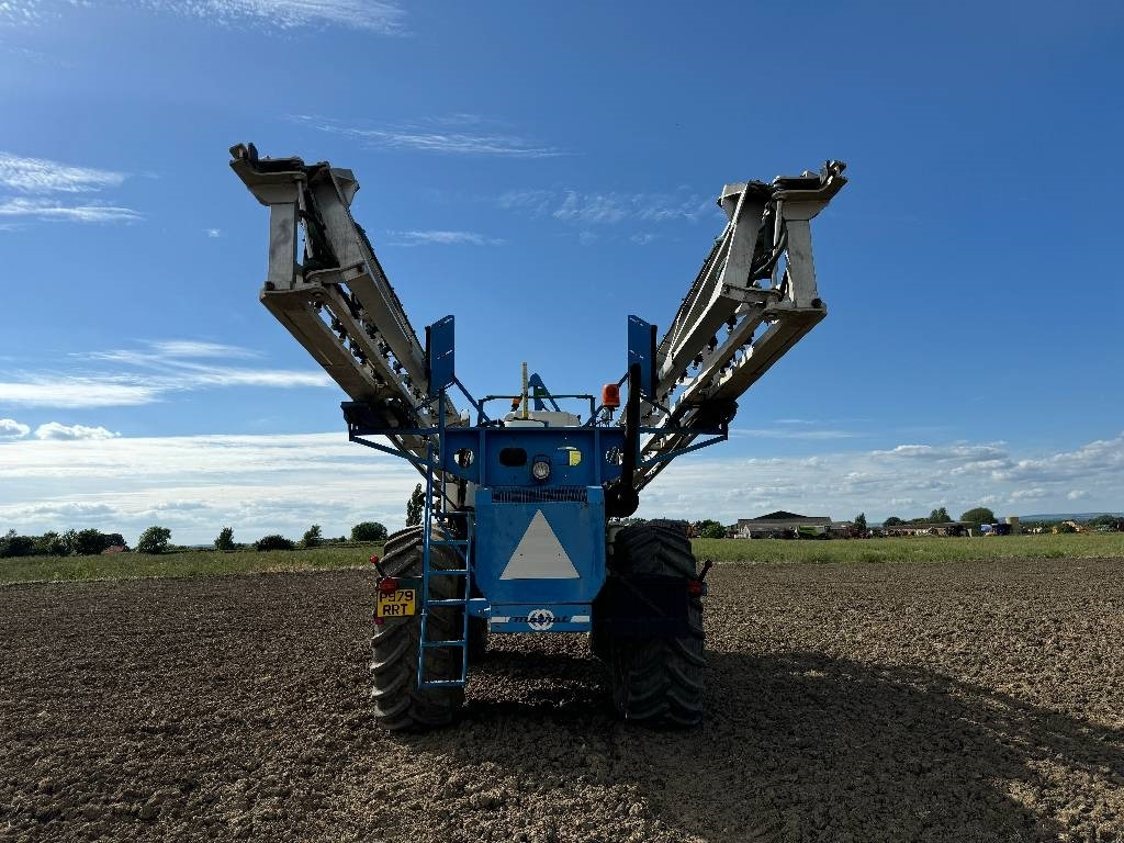 Matrot M44D 36m Self Propelled Sprayer - Máy phun xịt tự hành: hình 5 Matrot M44D 36m Self Propelled Sprayer - Máy phun xịt tự hành: hình 5