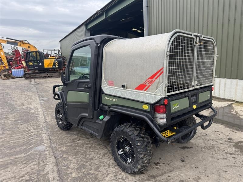 John Deere XUV 865M Gator - Máy móc nông nghiệp: hình 2 John Deere XUV 865M Gator - Máy móc nông nghiệp: hình 2