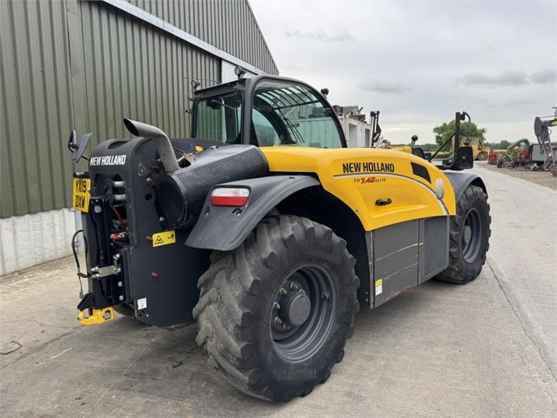 New Holland New Holland TH 7.42 Elite Telehandler - Xe nhấc hình viễn vọng kính: hình 2 New Holland New Holland TH 7.42 Elite Telehandler - Xe nhấc hình viễn vọng kính: hình 2