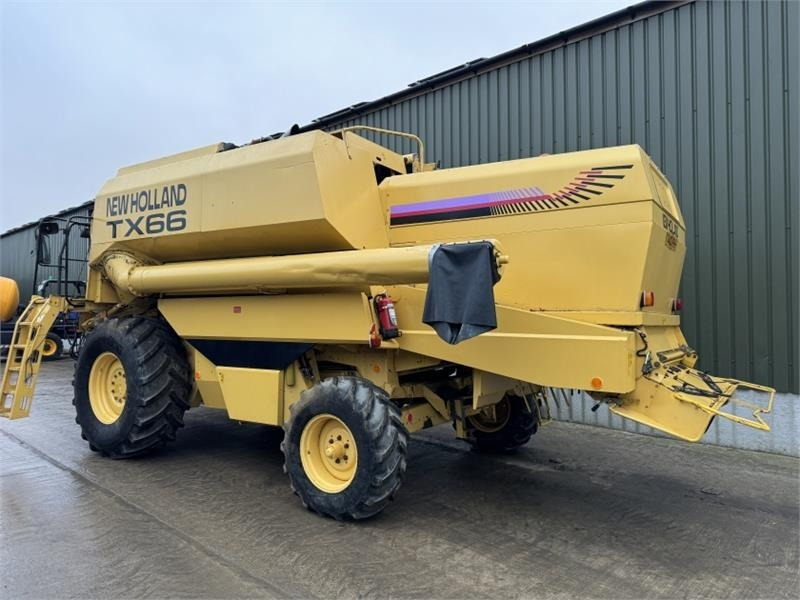 New Holland New Holland TX66 c/w 20ft Header - Đính kèm máy gặt: hình 4 New Holland New Holland TX66 c/w 20ft Header - Đính kèm máy gặt: hình 4