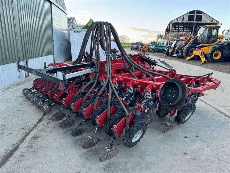Sumo Sumo DD4 Seed Drill c/w Front Tank - Máy gieo hạt liên hợp: hình 5 Sumo Sumo DD4 Seed Drill c/w Front Tank - Máy gieo hạt liên hợp: hình 5