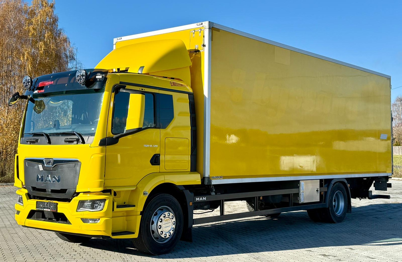 MAN 18.320 / IZOTERMA / GRZANA / WINDA / 20 EUROPALET / AUTOMAT / 170 TYŚ KM / 2021 R / SYPIALKA / CAŁY NA PODUSZKACH / SPROWADZONY / JAK NOWY - Xe tải đẳng nhiệt: hình 2 MAN 18.320 / IZOTERMA / GRZANA / WINDA / 20 EUROPALET / AUTOMAT / 170 TYŚ KM / 2021 R / SYPIALKA / CAŁY NA PODUSZKACH / SPROWADZONY / JAK NOWY - Xe tải đẳng nhiệt: hình 2