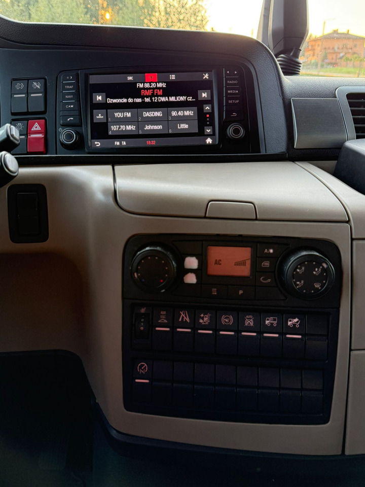 Xe tải thùng mui bạt MAN TGM 12.250 / TGL / BURTO - FIRANKA / WINDA / 18 PALET / AUTOMAT: hình 26