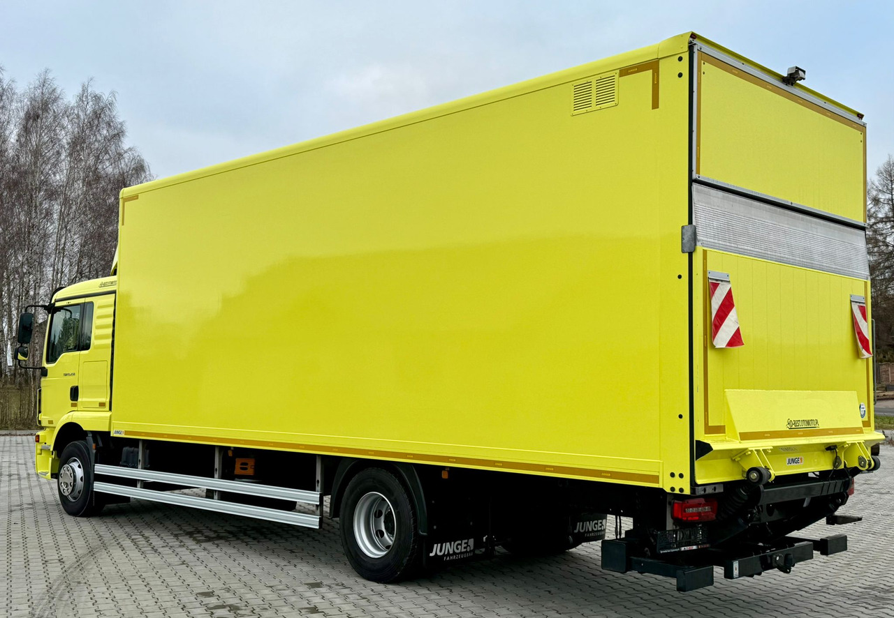 MAN TGM 15.250 / IZOTERMA / WINDA / 18 EUROPALET / ŁADOWNOŚĆ 7 615 KG / 150 TYŚ KM / AUTOMAT / JAK NOWY / 2020 ROK / KONTENER - Xe tải đẳng nhiệt: hình 4 MAN TGM 15.250 / IZOTERMA / WINDA / 18 EUROPALET / ŁADOWNOŚĆ 7 615 KG / 150 TYŚ KM / AUTOMAT / JAK NOWY / 2020 ROK / KONTENER - Xe tải đẳng nhiệt: hình 4