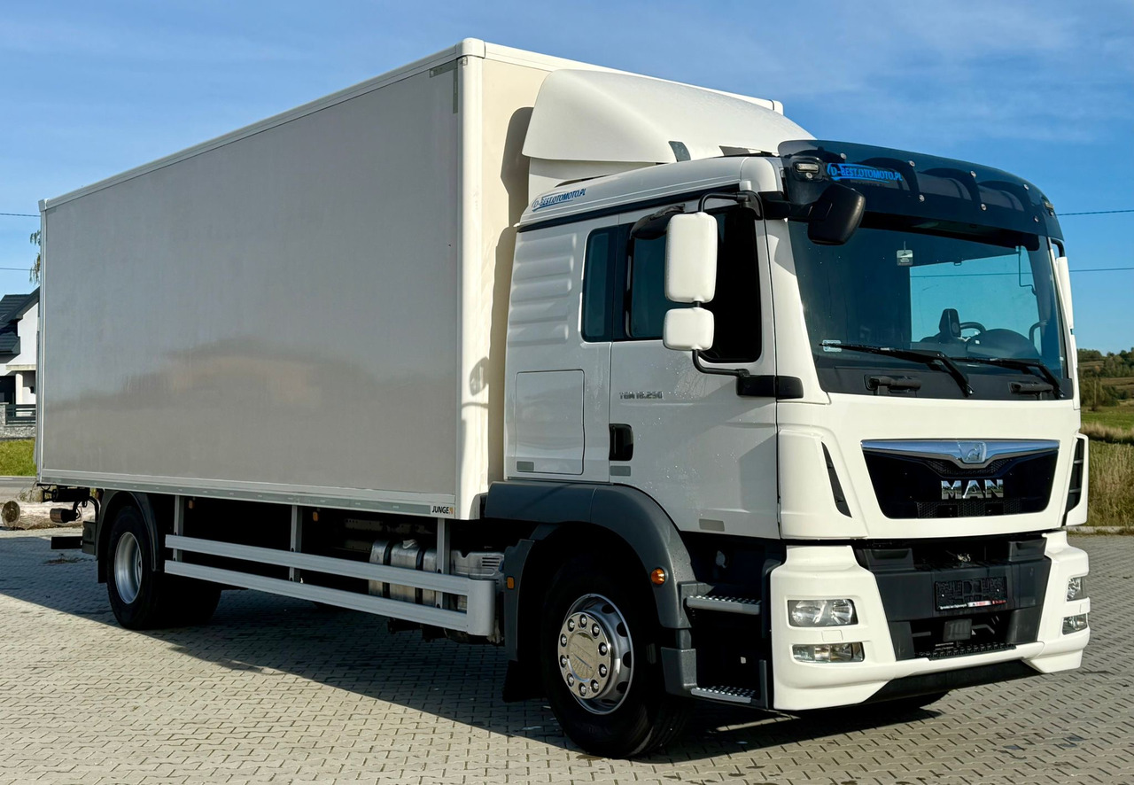 MAN TGM 18.290 / KONTENER / WINDA / 18 PALET / SYPIALKA / AUTOMAT / EURO 6 / 9 260 KG ŁADOWNOŚCI - Xe tải hộp: hình 1 MAN TGM 18.290 / KONTENER / WINDA / 18 PALET / SYPIALKA / AUTOMAT / EURO 6 / 9 260 KG ŁADOWNOŚCI - Xe tải hộp: hình 1