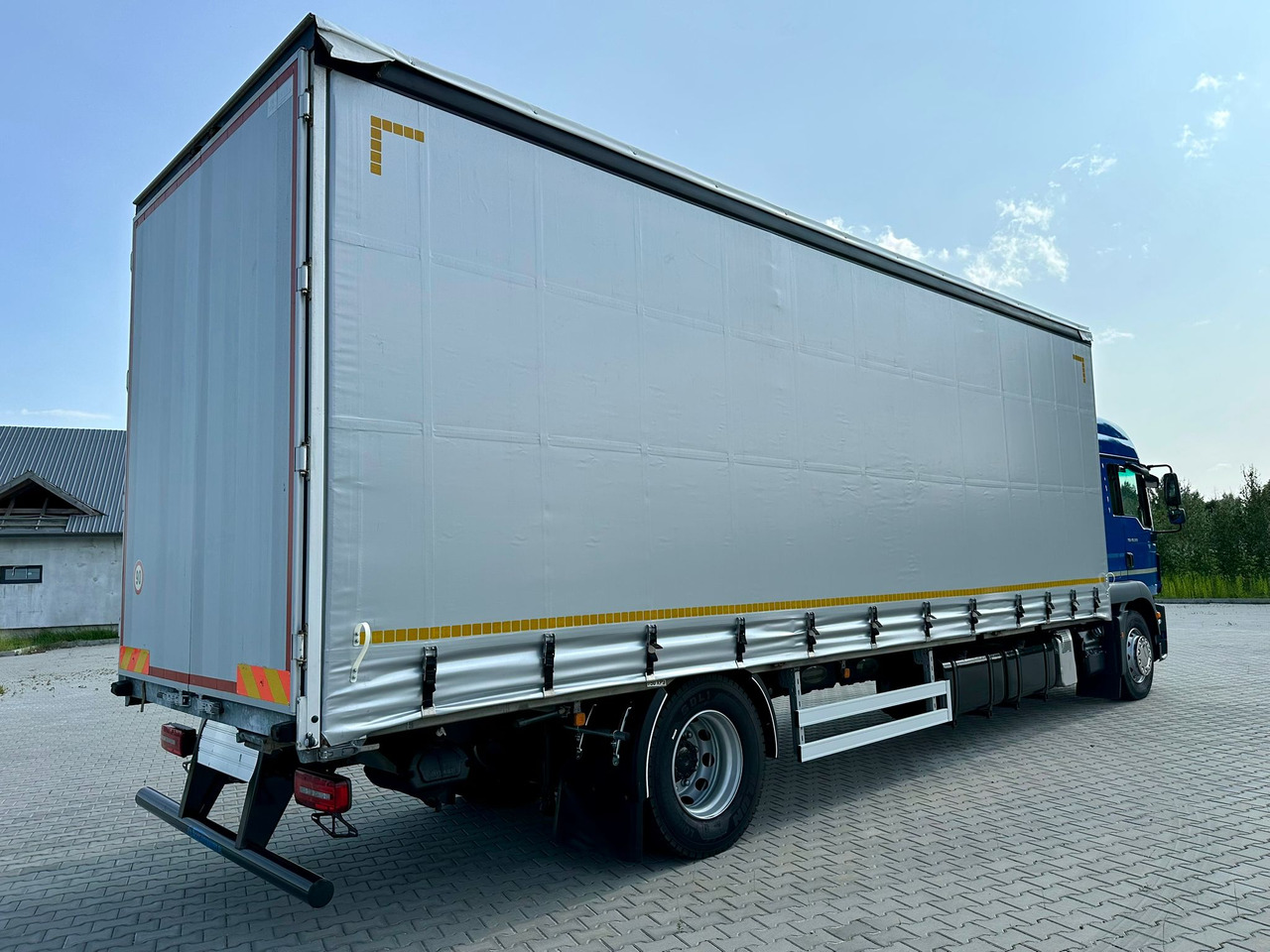 MAN TGM 18.320 / FIRANKA / 20 EUROPALET / 8.3 M DŁUGOŚCI / AUTOMAT / SYPIALKA / 2018 ROK / 9 809 KG ŁADOWNOŚCI - Xe tải thùng mui bạt: hình 4 MAN TGM 18.320 / FIRANKA / 20 EUROPALET / 8.3 M DŁUGOŚCI / AUTOMAT / SYPIALKA / 2018 ROK / 9 809 KG ŁADOWNOŚCI - Xe tải thùng mui bạt: hình 4