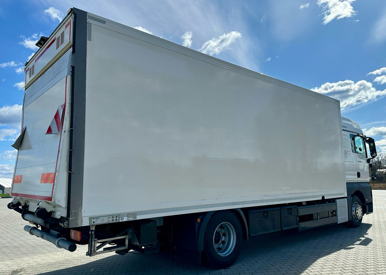 MAN TGX 18.360 / CHŁODNIA / WINDA / AUTOMAT / 19 EUROPALET / THERMO KING / SYPIALKA / SPROWADZONY - Xe tải đông lạnh: hình 4 MAN TGX 18.360 / CHŁODNIA / WINDA / AUTOMAT / 19 EUROPALET / THERMO KING / SYPIALKA / SPROWADZONY - Xe tải đông lạnh: hình 4