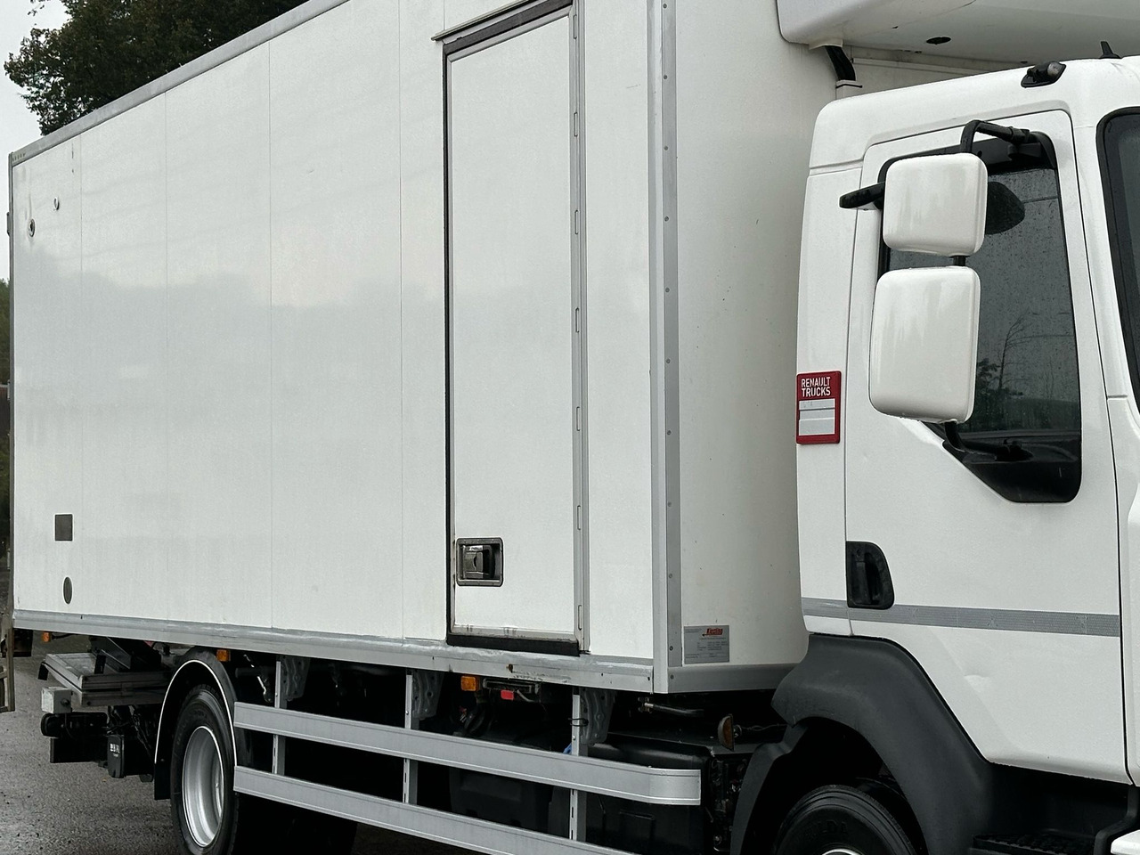 Cho thuê RENAULT D 14 / 240 / CHŁODNIA / WINDA / 16 EUROPALET / 6.7 M DŁUGOŚCI / BI-TEMPERATURA / CARRIER SUPRA 850 RENAULT D 14 / 240 / CHŁODNIA / WINDA / 16 EUROPALET / 6.7 M DŁUGOŚCI / BI-TEMPERATURA / CARRIER SUPRA 850: hình 16