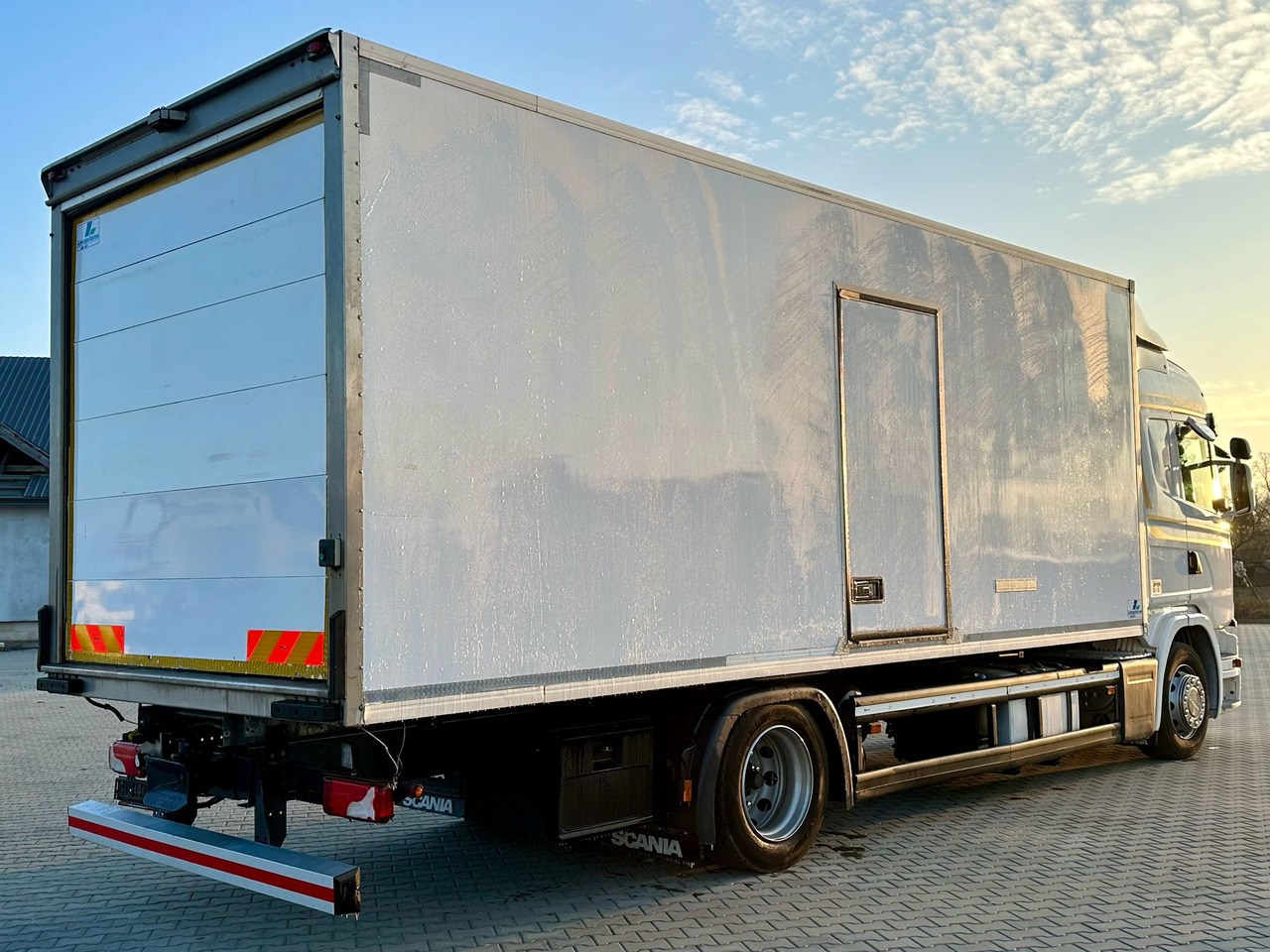 SCANIA G360 / IZOTERMA / 6.8 M DŁUGOŚCI / AUTOMAT / CAŁA NA PODUSZKACH / KLIMA POSTOJOWA / ELEKTRYCZNA ROLETA TYŁ / SYPIALKA - Xe tải đẳng nhiệt: hình 3 SCANIA G360 / IZOTERMA / 6.8 M DŁUGOŚCI / AUTOMAT / CAŁA NA PODUSZKACH / KLIMA POSTOJOWA / ELEKTRYCZNA ROLETA TYŁ / SYPIALKA - Xe tải đẳng nhiệt: hình 3