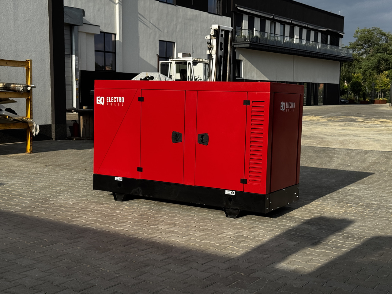 IVECO 30 kVA / 24 kW - Bộ phát điện: hình 2 IVECO 30 kVA / 24 kW - Bộ phát điện: hình 2