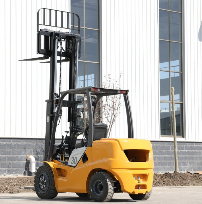 Müller Machinery MFD 30 - Xe nâng diesel: hình 1 Müller Machinery MFD 30 - Xe nâng diesel: hình 1