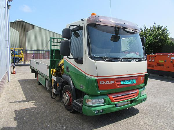 DAF DAF FA LF 45.160 & HIAB crane. - Xe tải thùng lửng/ Phẳng, Xe cẩu tự hành: hình 4 DAF DAF FA LF 45.160 & HIAB crane. - Xe tải thùng lửng/ Phẳng, Xe cẩu tự hành: hình 4