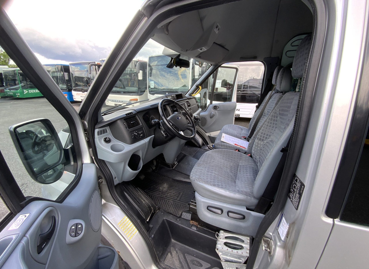 Xe bus mini, Xe van chở khách Ford Transit: hình 6