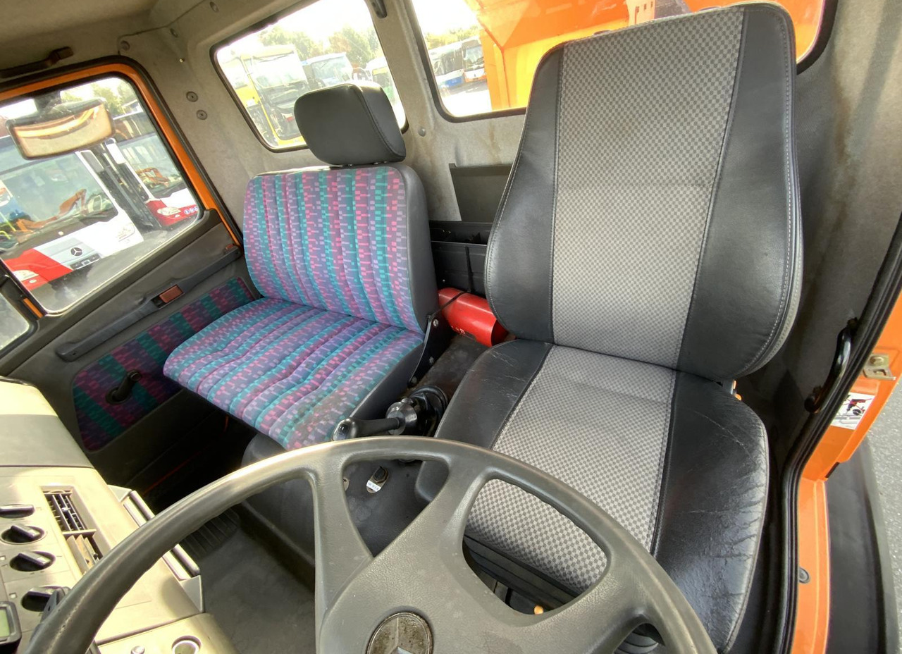 Nền bục trên không gắn trên xe tải Mercedes-Benz 1117: hình 11