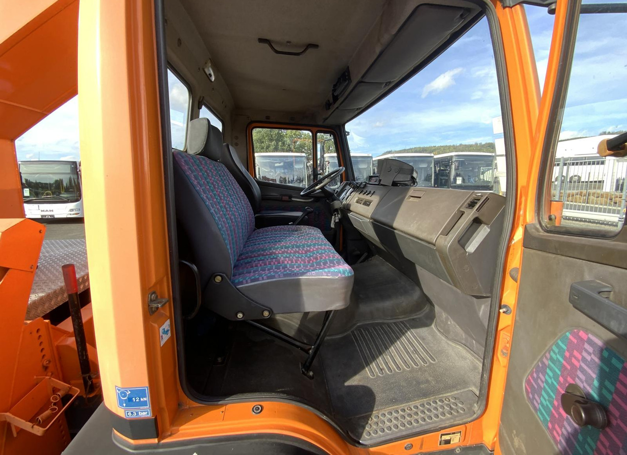 Nền bục trên không gắn trên xe tải Mercedes-Benz 1117: hình 10