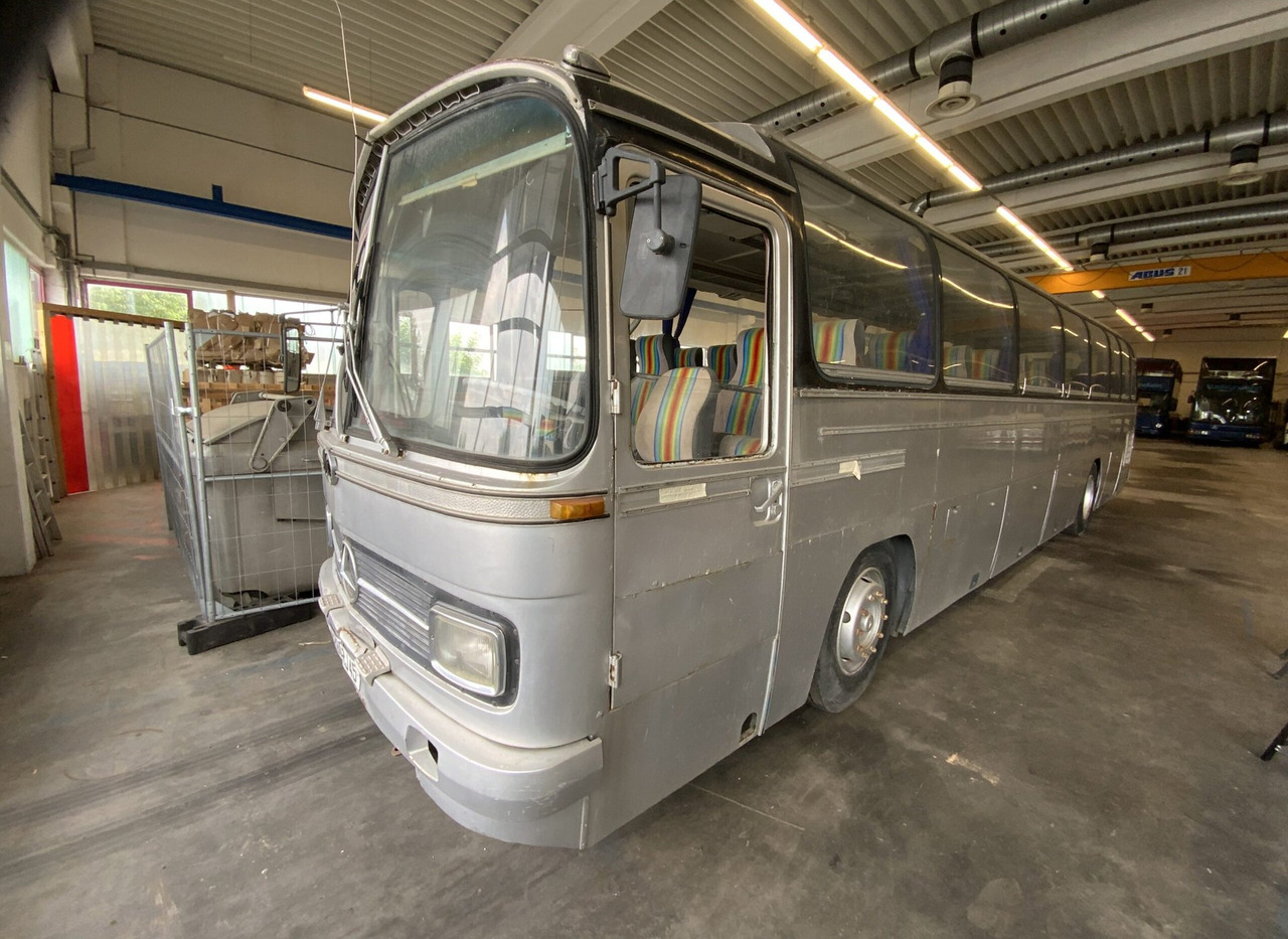 Mercedes-Benz O 302 - Xe bus: hình 2 Mercedes-Benz O 302 - Xe bus: hình 2
