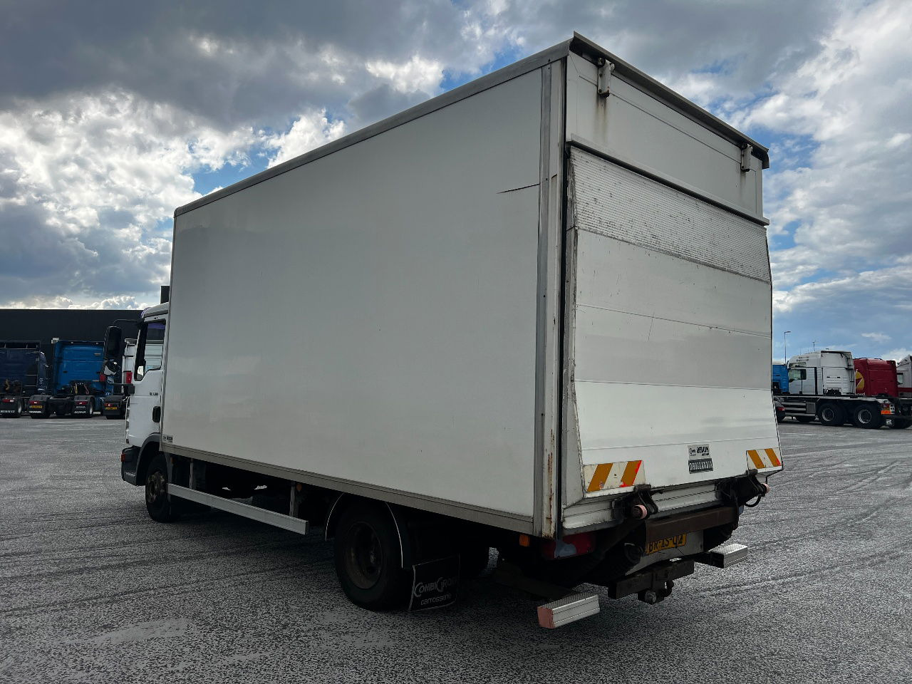 MAN TGL 7.180 Euro 3, Aut - Xe tải hộp: hình 4 MAN TGL 7.180 Euro 3, Aut - Xe tải hộp: hình 4