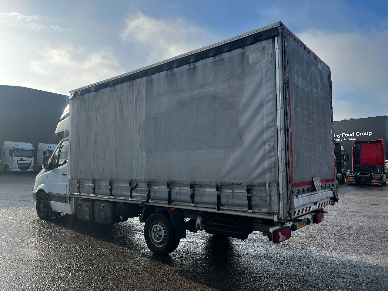 Mercedes-Benz Sprinter 316 Euro 6, Manual - Xe van thùng mui bạt: hình 4 Mercedes-Benz Sprinter 316 Euro 6, Manual - Xe van thùng mui bạt: hình 4