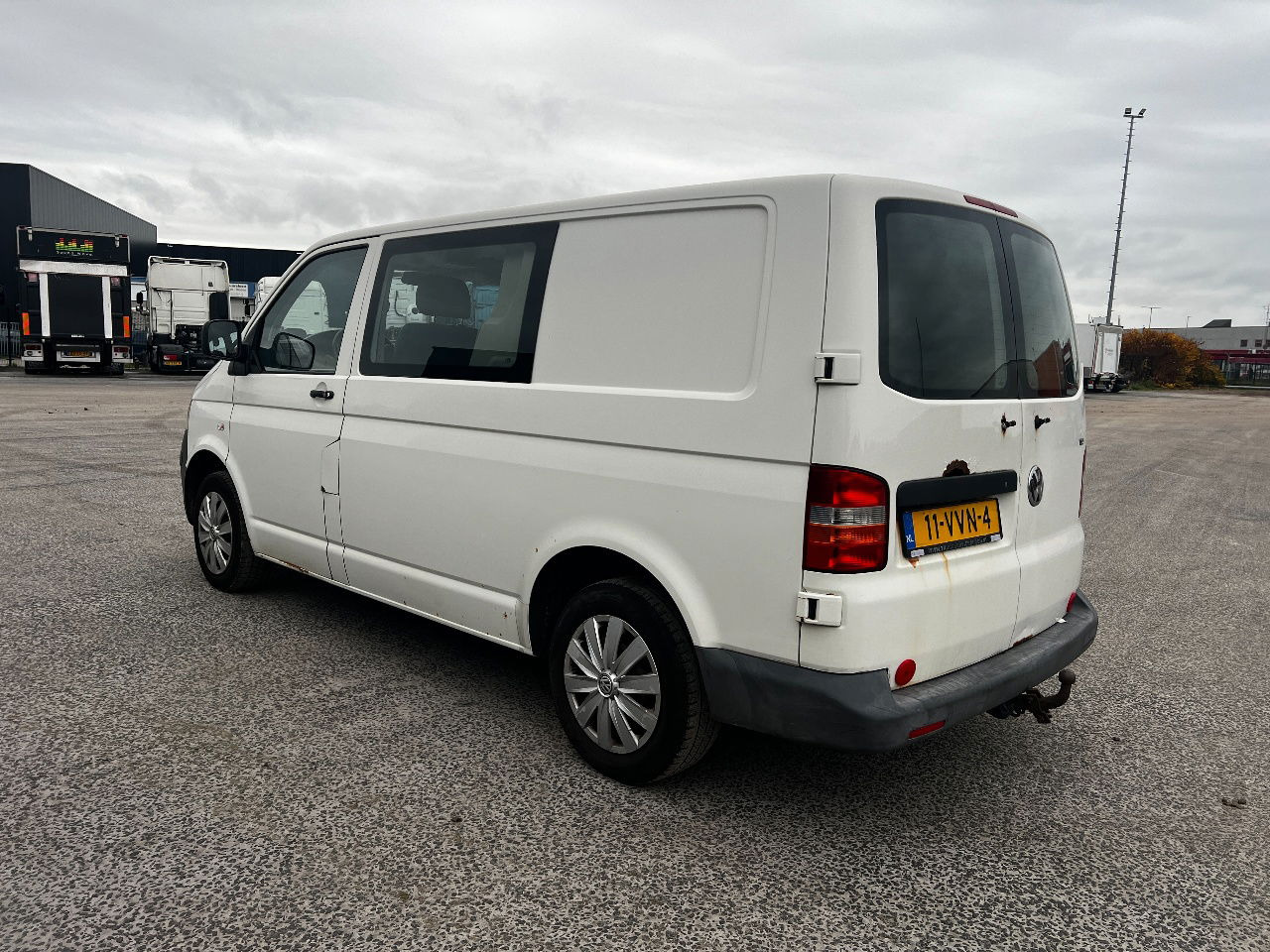 Volkswagen Transporter 2.5 tdi, 96kw, dubbele cabine - Xe van nhỏ gọn: hình 4 Volkswagen Transporter 2.5 tdi, 96kw, dubbele cabine - Xe van nhỏ gọn: hình 4