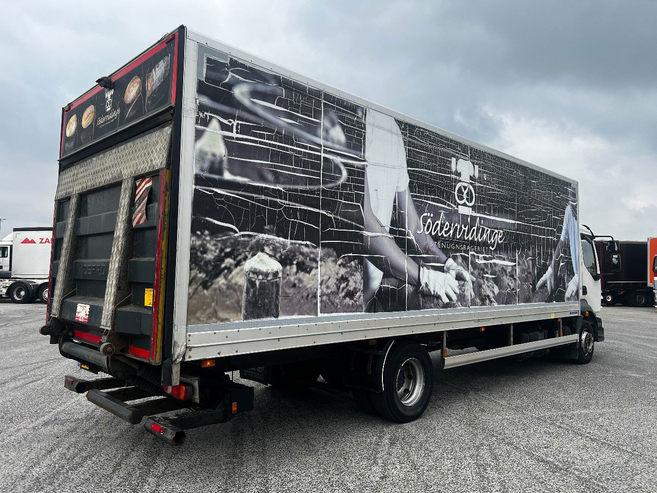 Volvo FL 12.240 Euro 5, NL truck - Xe tải hộp: hình 3 Volvo FL 12.240 Euro 5, NL truck - Xe tải hộp: hình 3