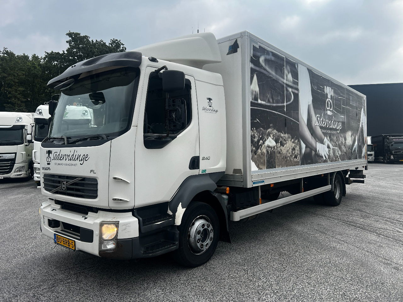 Volvo FL 12.240 Euro 5, NL truck - Xe tải hộp: hình 1 Volvo FL 12.240 Euro 5, NL truck - Xe tải hộp: hình 1