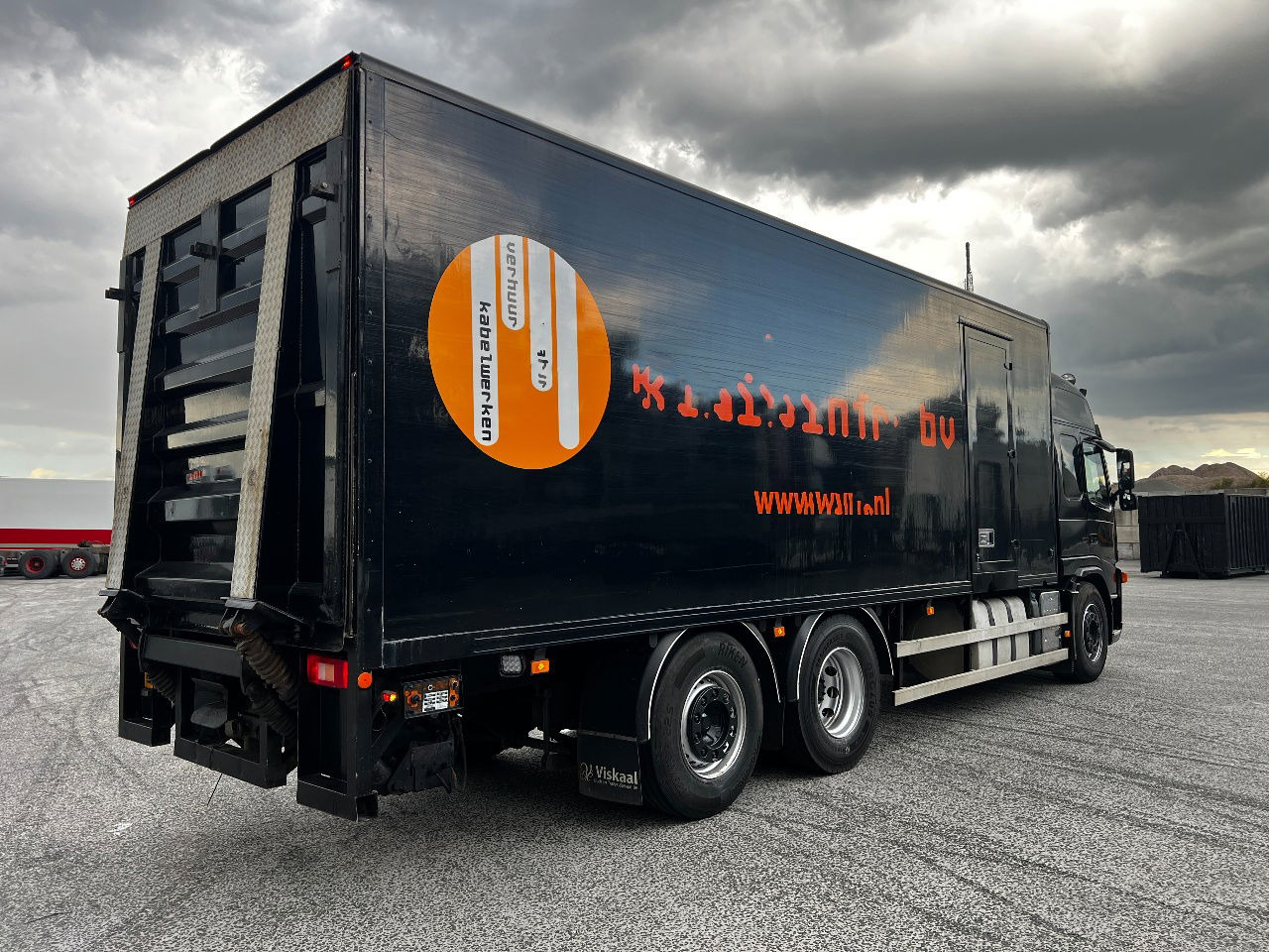 Volvo FM 9.300 Globe 6x2, Euro 5 - Xe tải hộp: hình 3 Volvo FM 9.300 Globe 6x2, Euro 5 - Xe tải hộp: hình 3