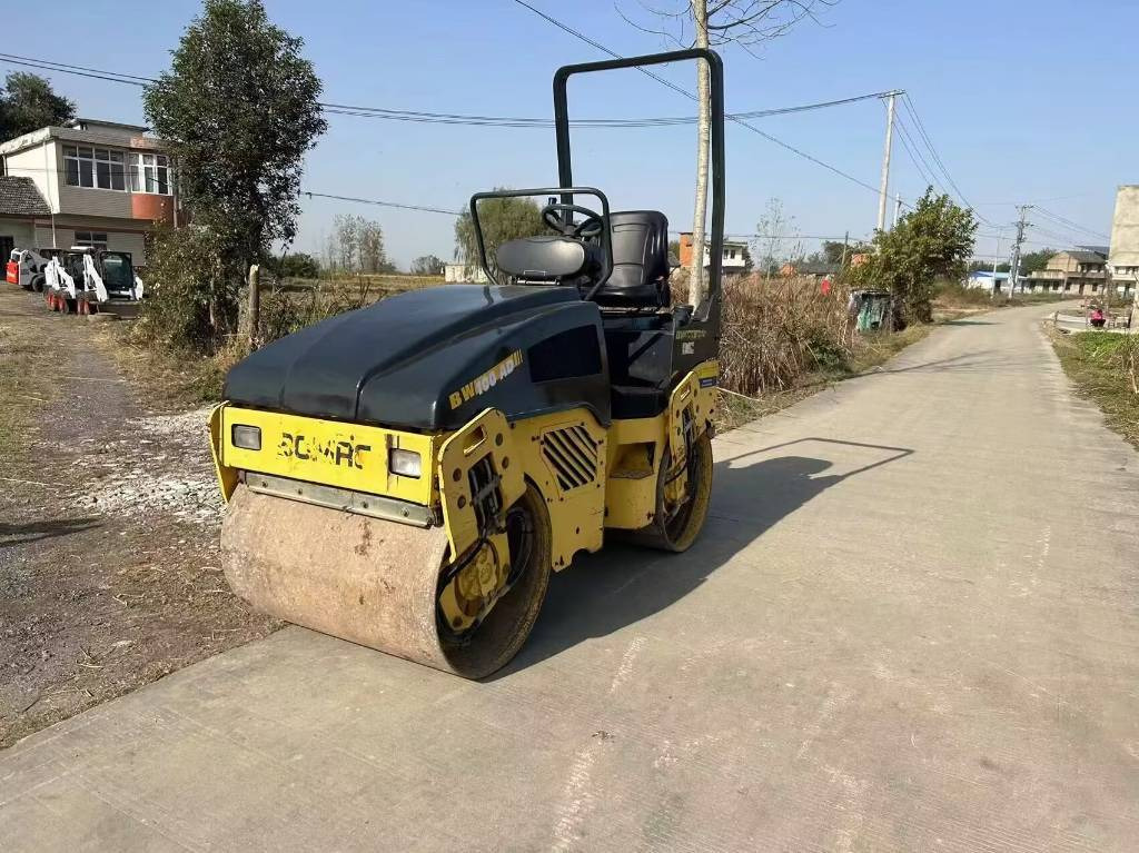 Bomag BW 100 AD - Máy lăn đường: hình 4 Bomag BW 100 AD - Máy lăn đường: hình 4