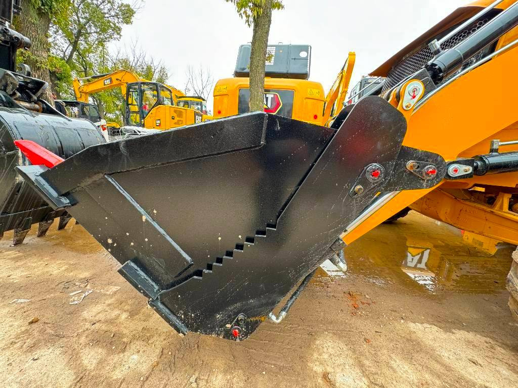 CAT 100% new CAT 420 F - Máy xúc trước múc sau: hình 2 CAT 100% new CAT 420 F - Máy xúc trước múc sau: hình 2