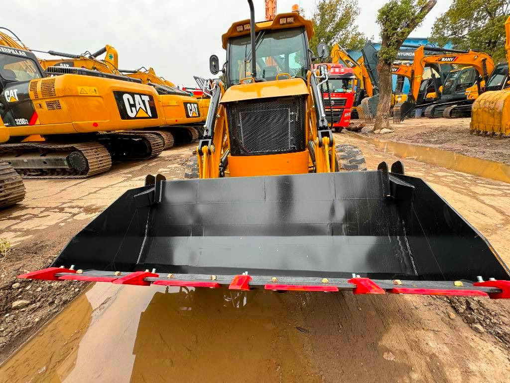 CAT 100% new CAT 420 F - Máy xúc trước múc sau: hình 3 CAT 100% new CAT 420 F - Máy xúc trước múc sau: hình 3