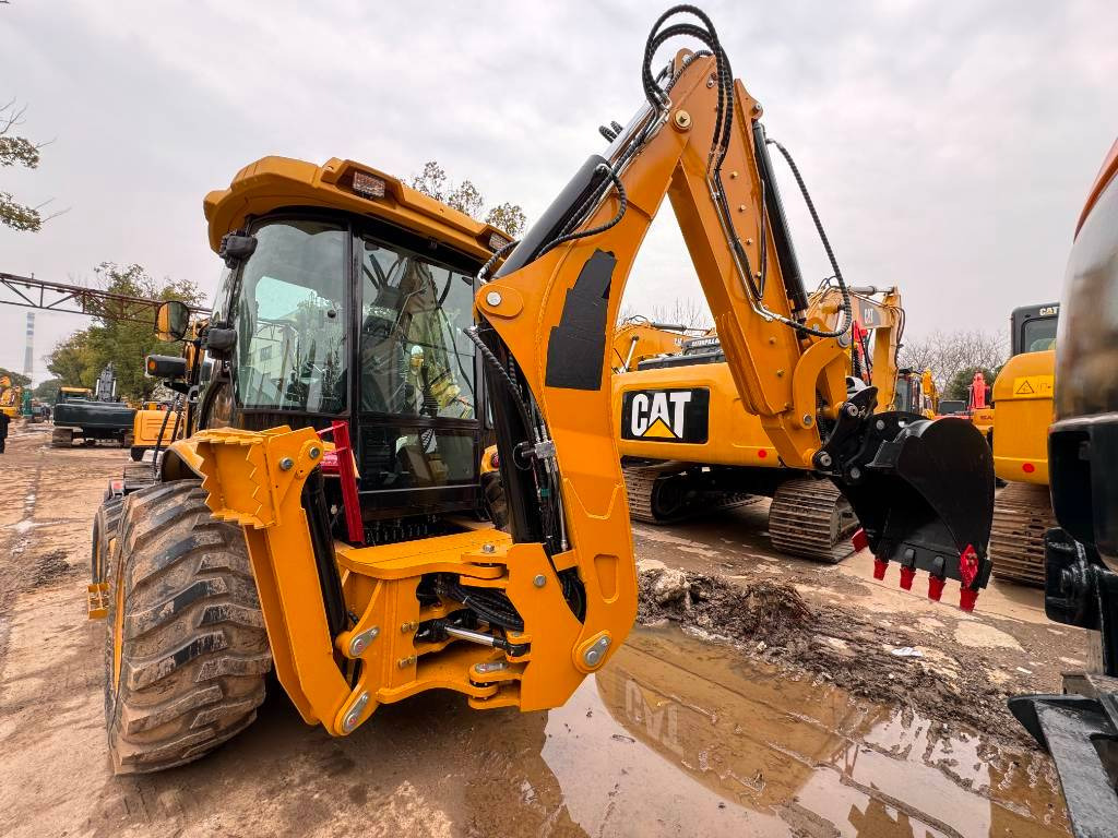 CAT 100% new CAT 420 F - Máy xúc trước múc sau: hình 4 CAT 100% new CAT 420 F - Máy xúc trước múc sau: hình 4