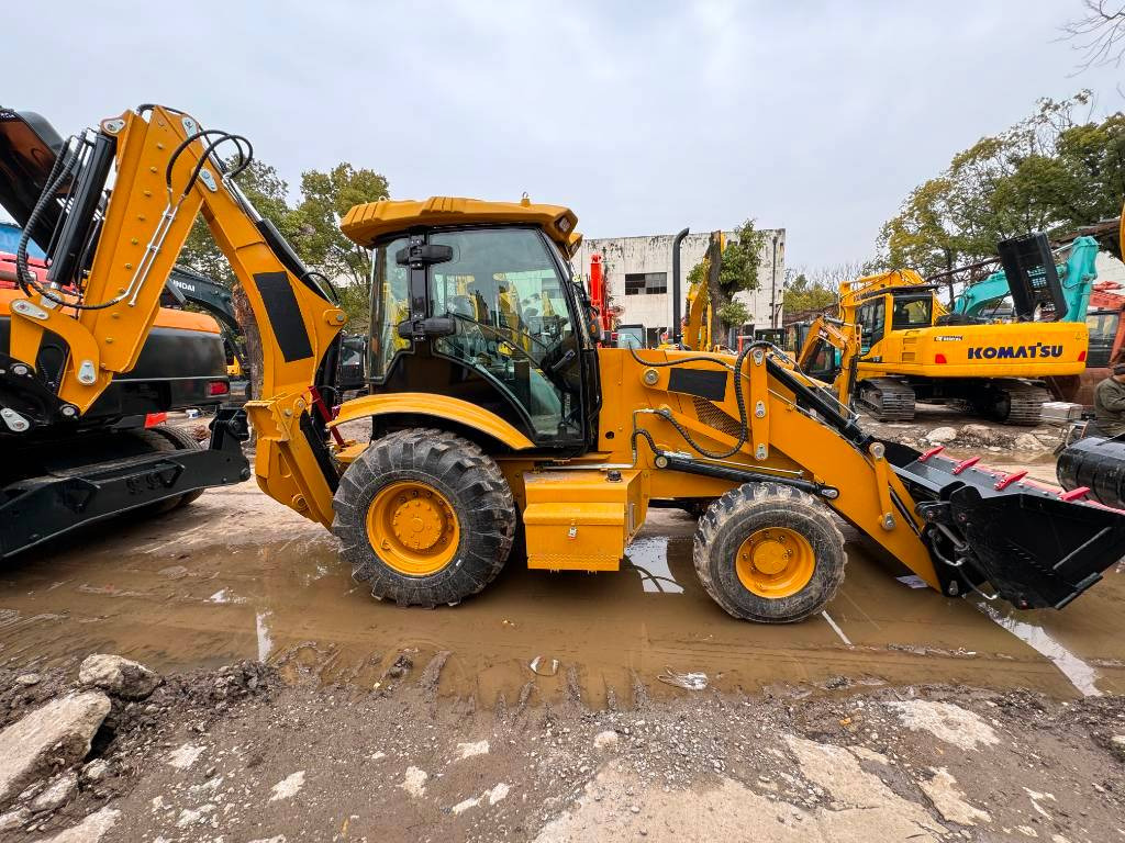 CAT 100% new CAT 420 F - Máy xúc trước múc sau: hình 5 CAT 100% new CAT 420 F - Máy xúc trước múc sau: hình 5