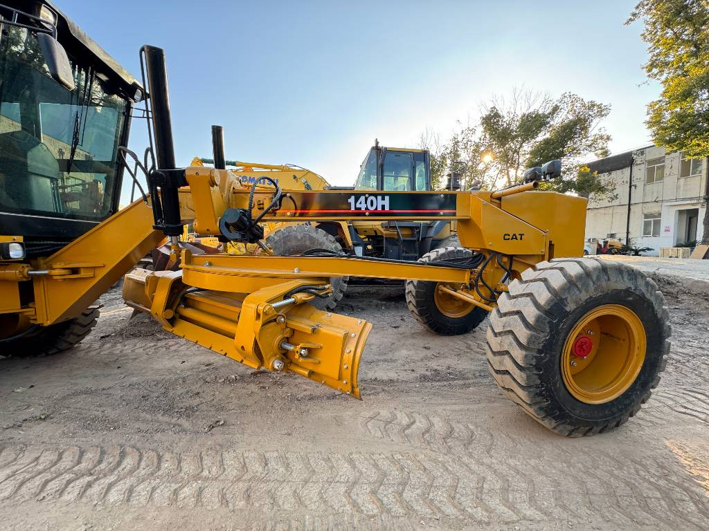 Máy san CAT 140 H: hình 7