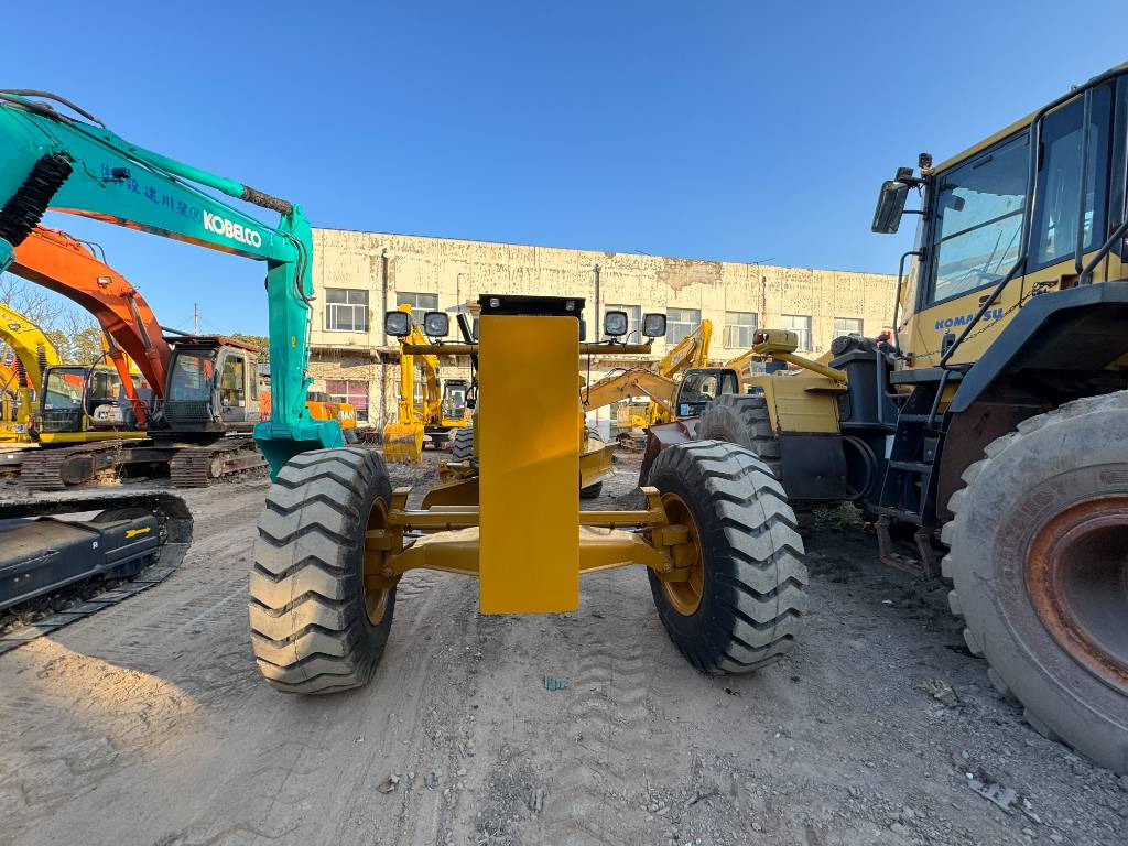 CAT 140 H - Máy san: hình 4 CAT 140 H - Máy san: hình 4