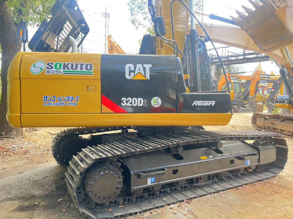 CAT 320 D L - Máy xúc bánh xích: hình 1 CAT 320 D L - Máy xúc bánh xích: hình 1