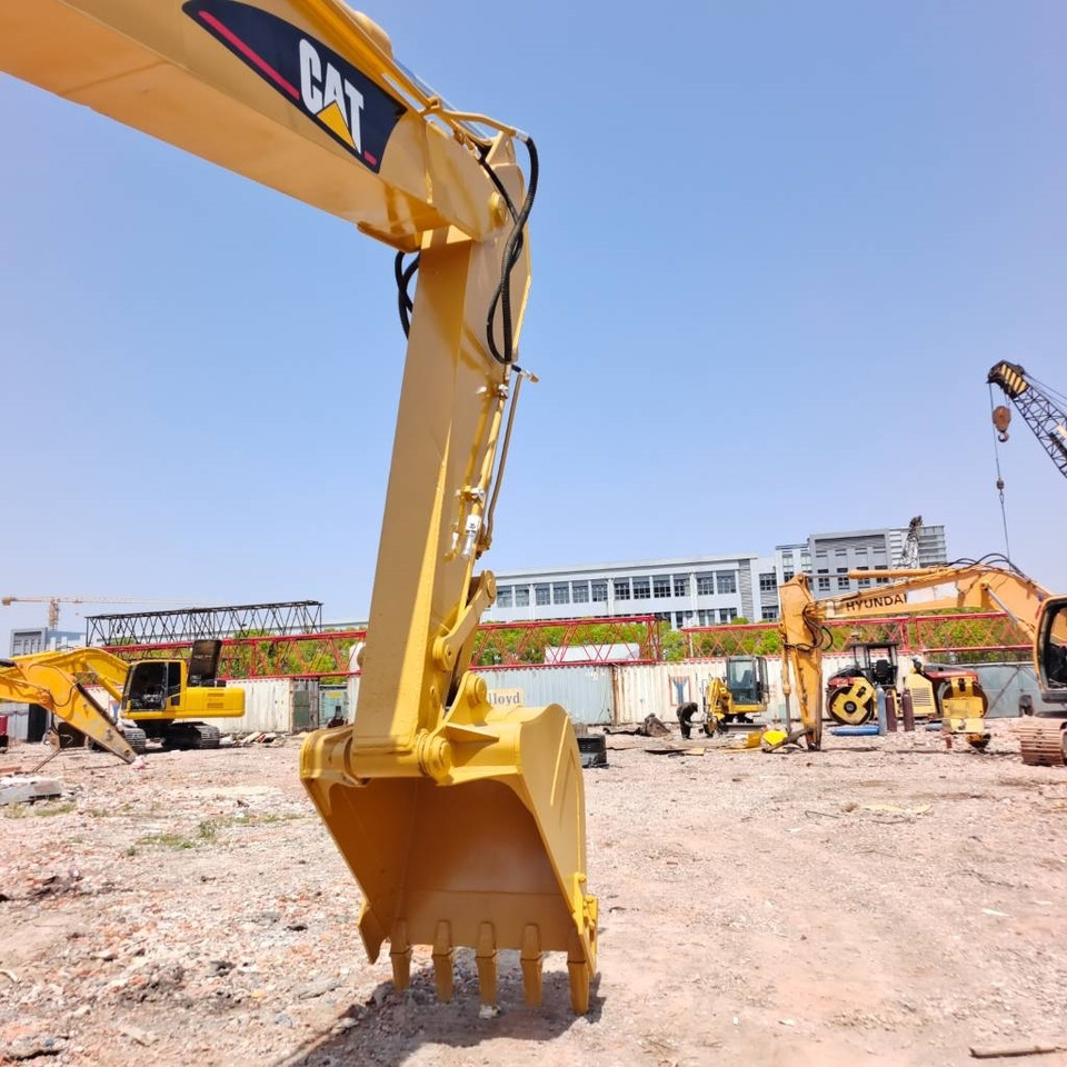 Máy xúc bánh xích CAT 320BL: hình 6 Máy xúc bánh xích CAT 320BL: hình 6