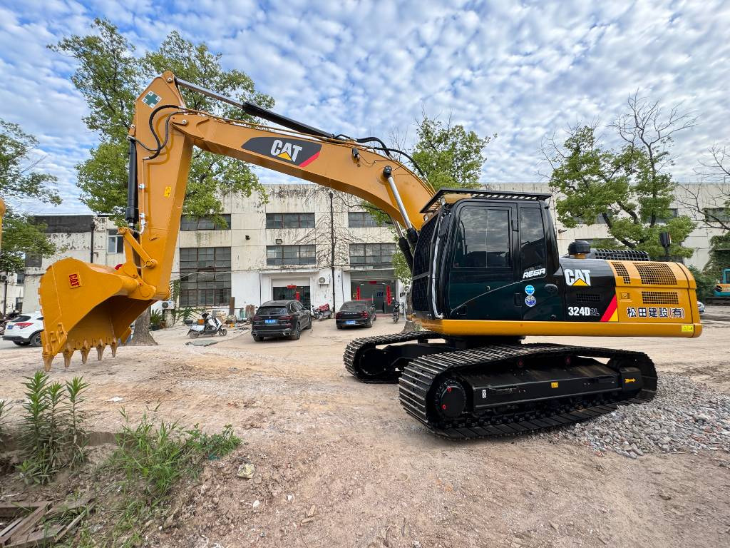 CAT 324 D L - Máy xúc bánh xích: hình 1 CAT 324 D L - Máy xúc bánh xích: hình 1