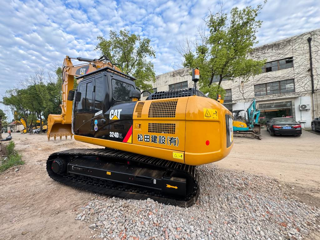 CAT 324 D L - Máy xúc bánh xích: hình 3 CAT 324 D L - Máy xúc bánh xích: hình 3