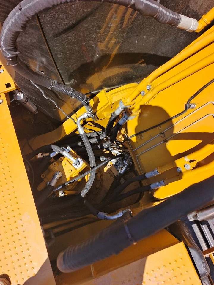 Máy xúc bánh xích CAT 324 D: hình 25 Máy xúc bánh xích CAT 324 D: hình 25