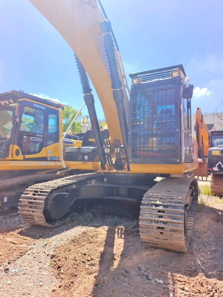 Máy xúc bánh xích CAT 324 D: hình 30 Máy xúc bánh xích CAT 324 D: hình 30