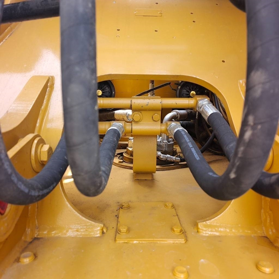 CAT 330 D - Máy xúc bánh xích: hình 4 CAT 330 D - Máy xúc bánh xích: hình 4