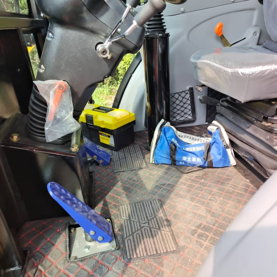 CAT 420F Brand New Machine - Máy xúc bánh xích: hình 5 CAT 420F Brand New Machine - Máy xúc bánh xích: hình 5