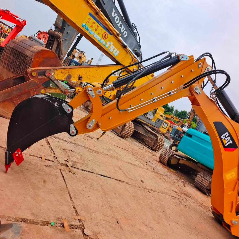 CAT 430 F 100% New - Máy xúc trước múc sau: hình 4 CAT 430 F 100% New - Máy xúc trước múc sau: hình 4