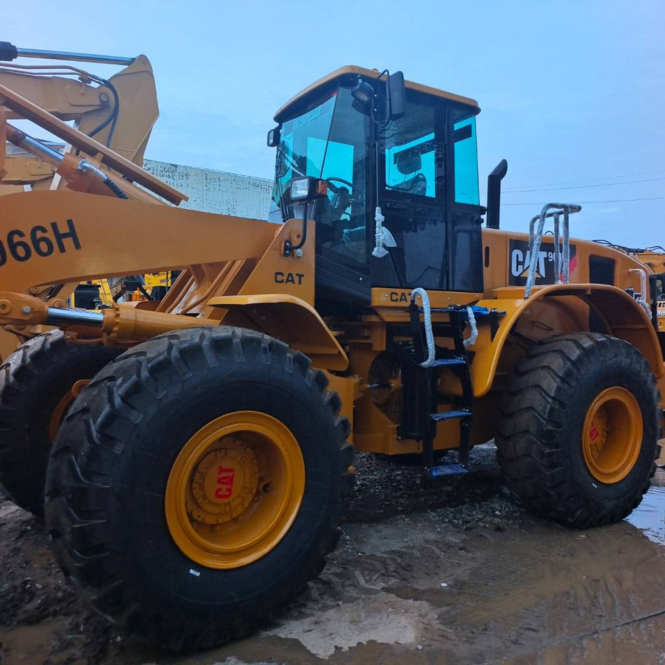 CAT 966 H - Máy xúc lật bánh lốp: hình 2 CAT 966 H - Máy xúc lật bánh lốp: hình 2