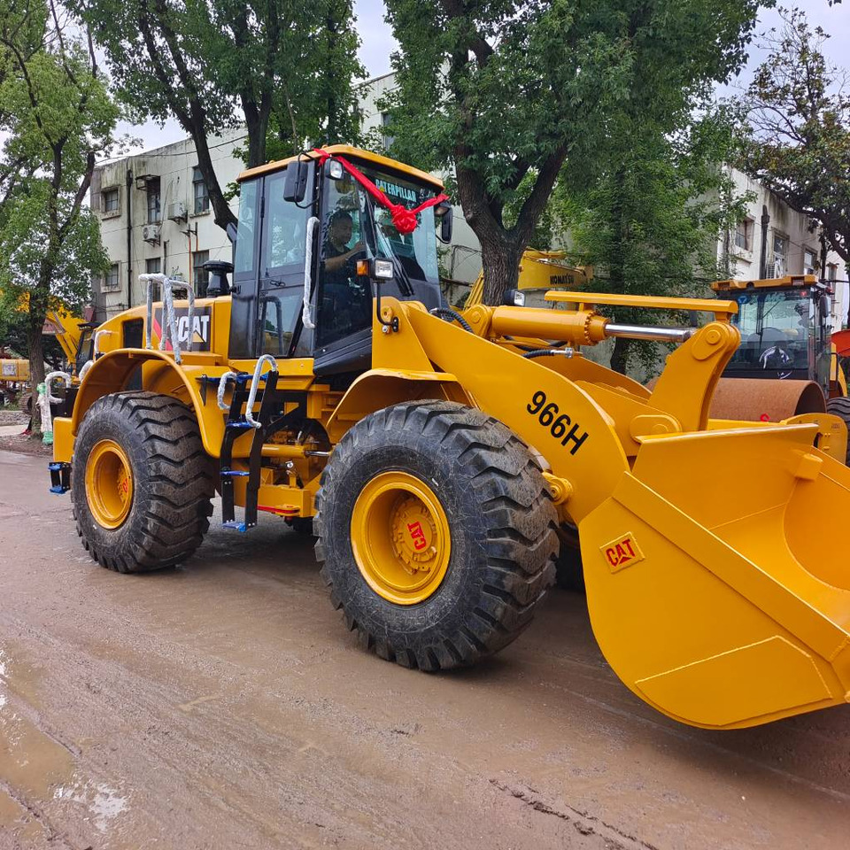 CAT 966 H - Máy xúc lật bánh lốp: hình 1 CAT 966 H - Máy xúc lật bánh lốp: hình 1