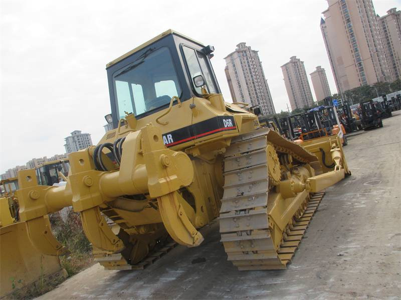 CAT D 6 R - Máy san: hình 3 CAT D 6 R - Máy san: hình 3